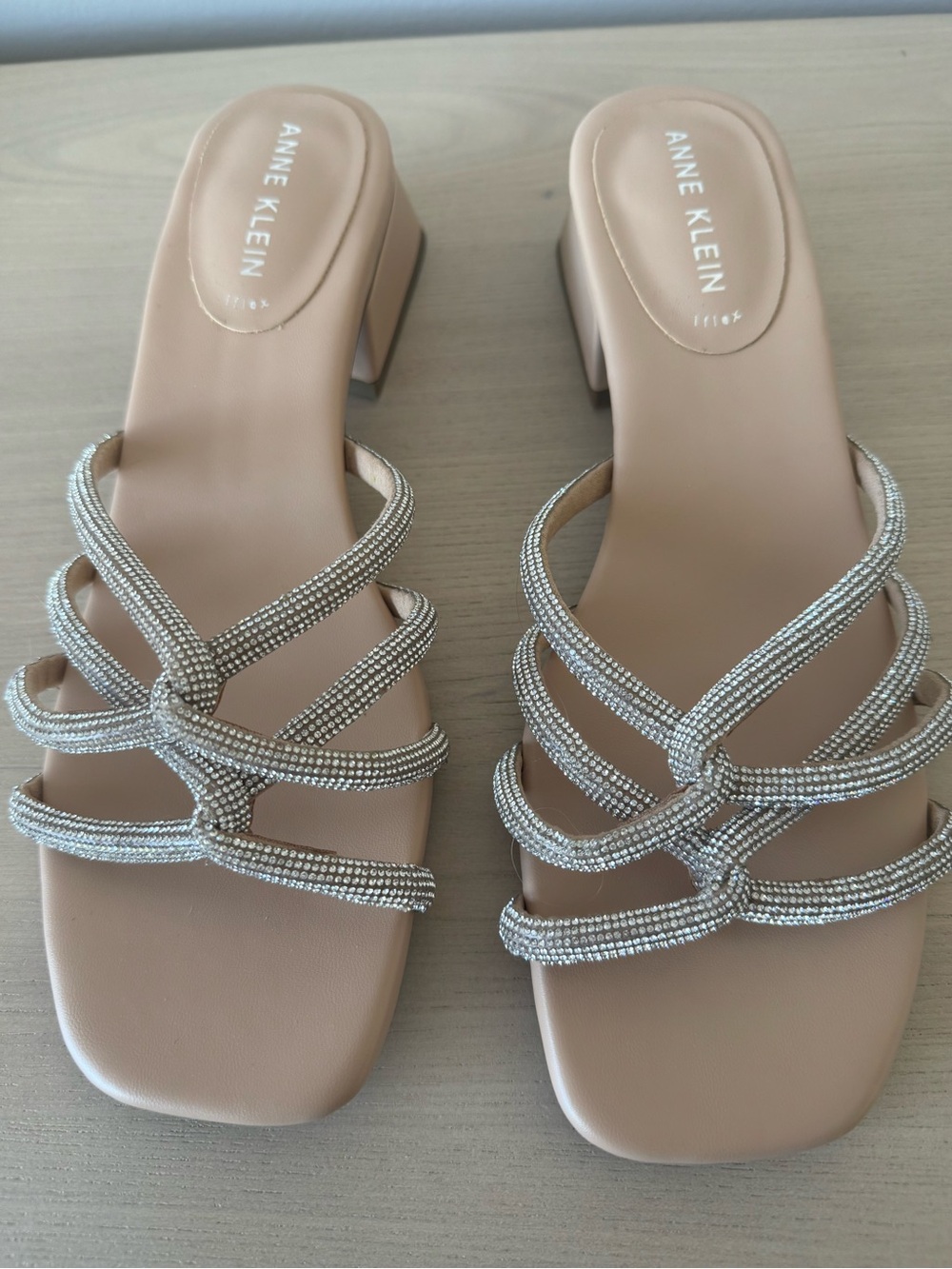 Anne Klein Nikole Beige Block Heel Sandals / Size 9 NWOB